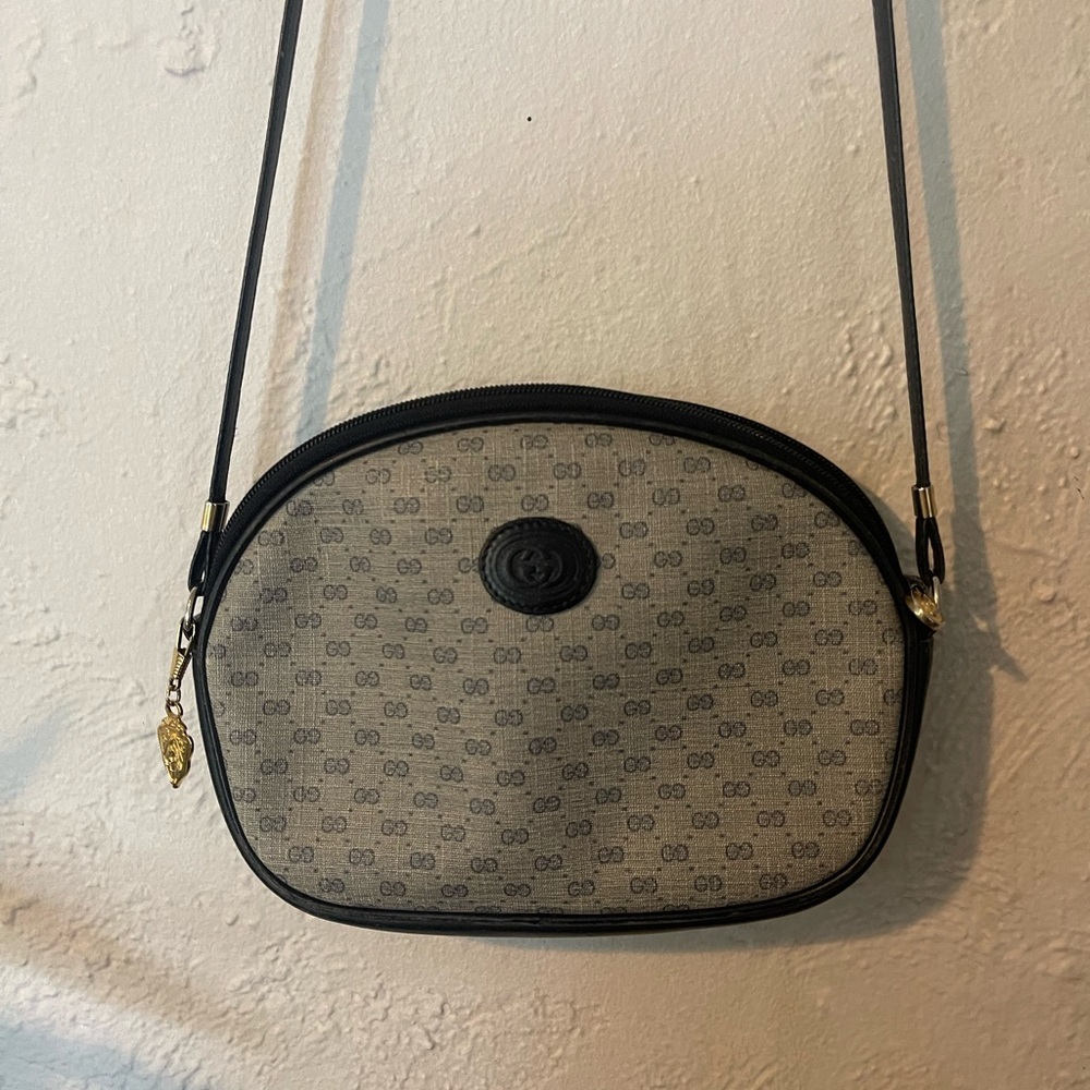 Gucci Vintage Crossbody Purse - Picture 2 of 8